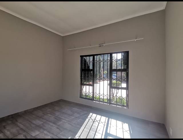4 BEDROOM HOUSE FOR SALE IN BASSONIA